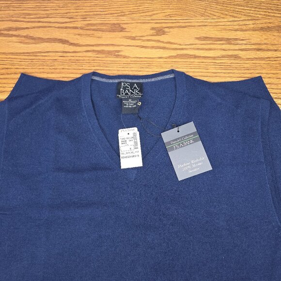 NWT JoS A Bank Traveler Collection V-Neck Sweater Vest - Picture 1 of 5